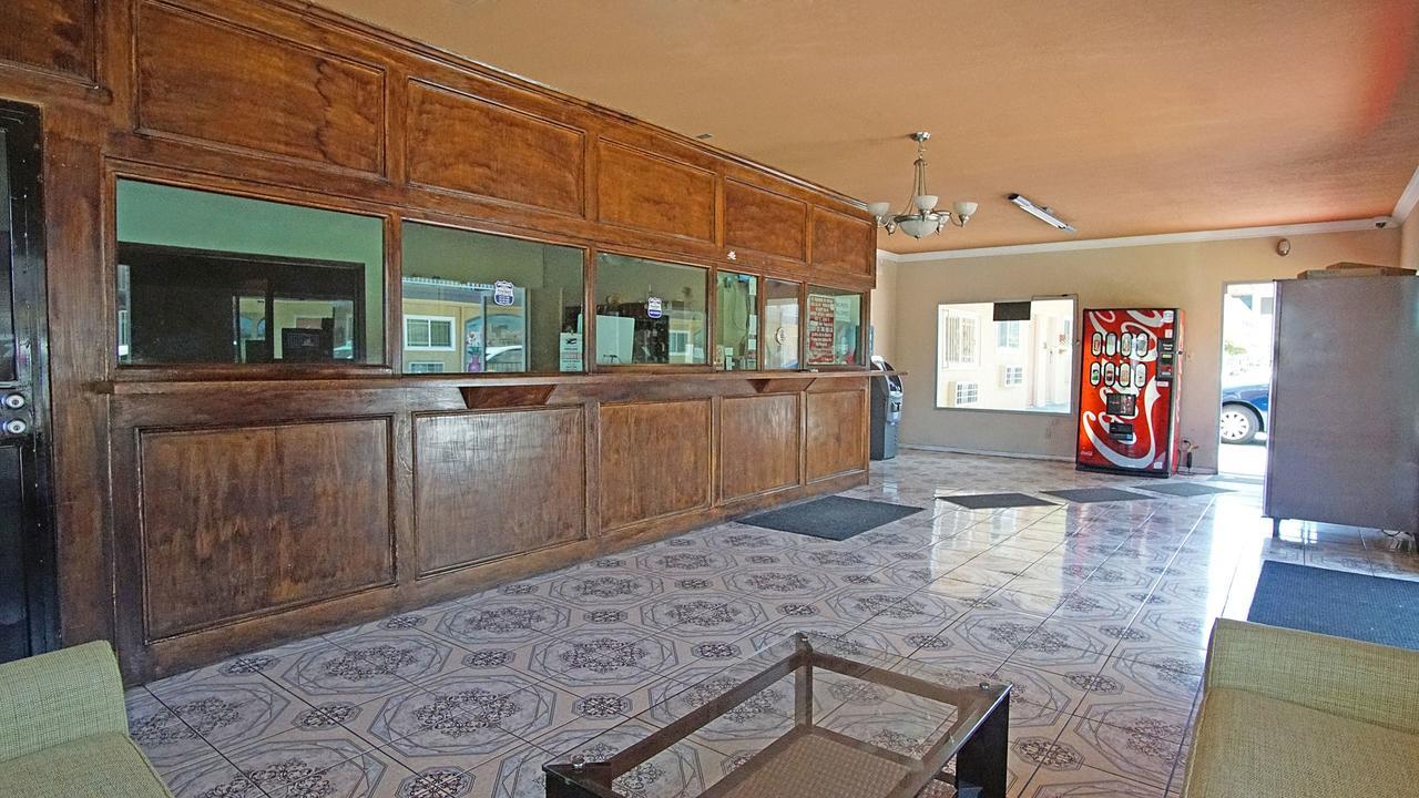 Los Angeles Inn & Suites - Lax West Athens Eksteriør bilde
