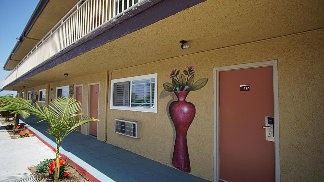 Los Angeles Inn & Suites - Lax West Athens Eksteriør bilde