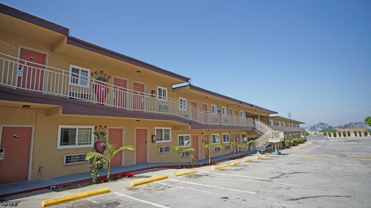 Los Angeles Inn & Suites - Lax West Athens Eksteriør bilde